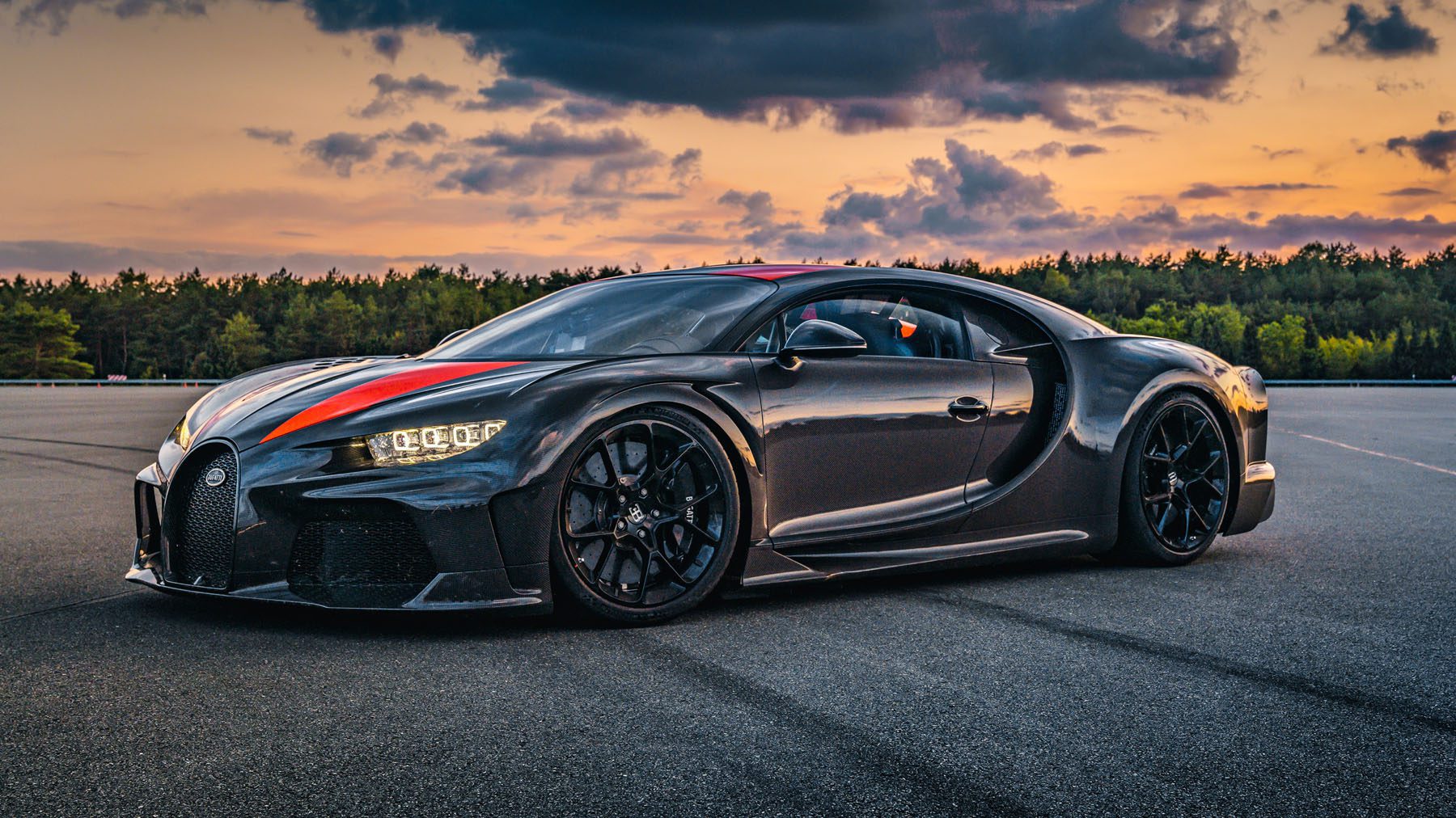 Bugatti-Chiron-Super-Sport-300