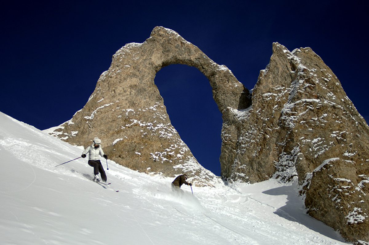 Eye-of-the-Needle-Aguille-Percee-Tignes-France